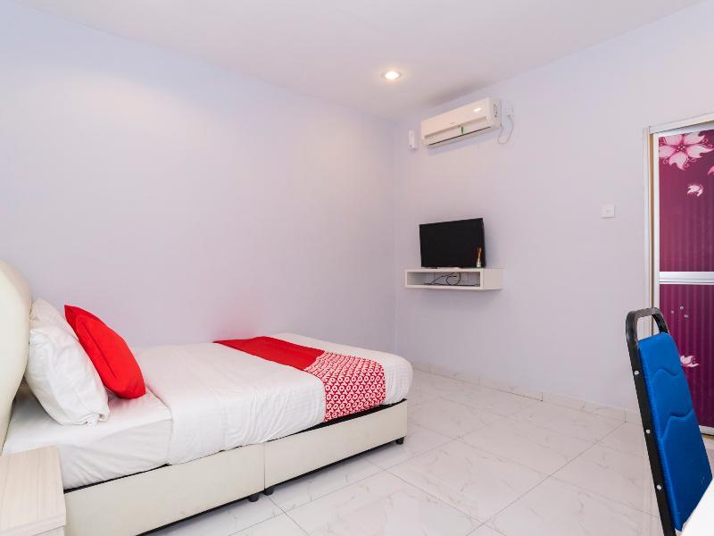 ג'והור בהרו Oyo 1228 R & R Motel מראה חיצוני תמונה